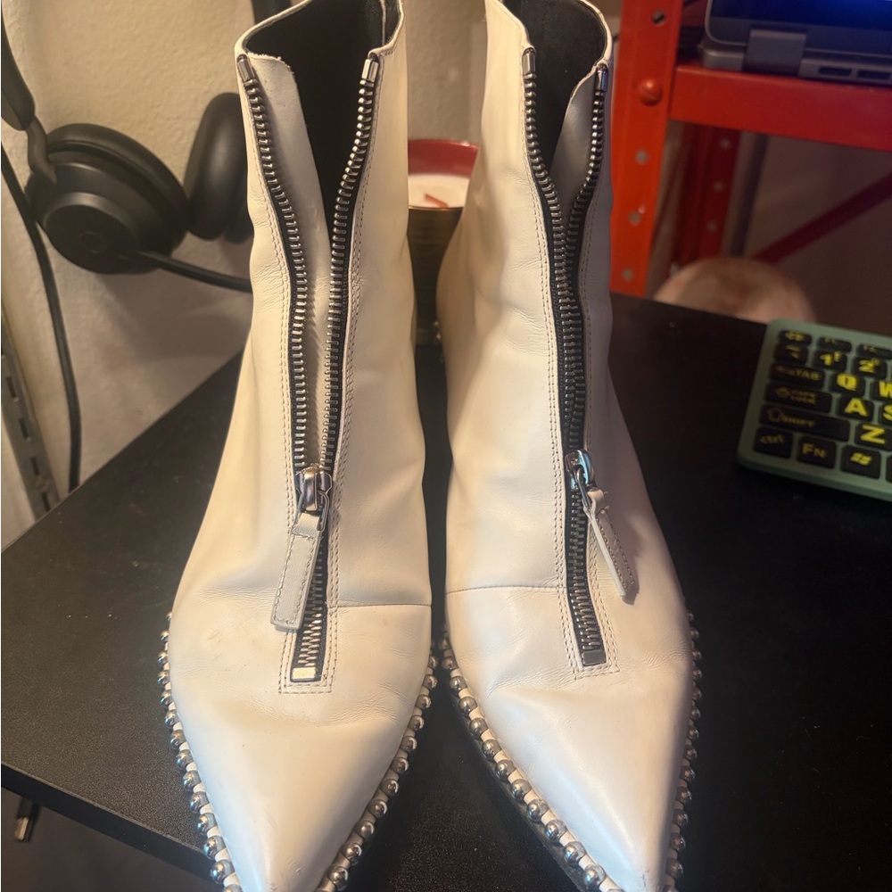 Alexander Wang White front back zip Studded pointed Lthr Boots size 38.5